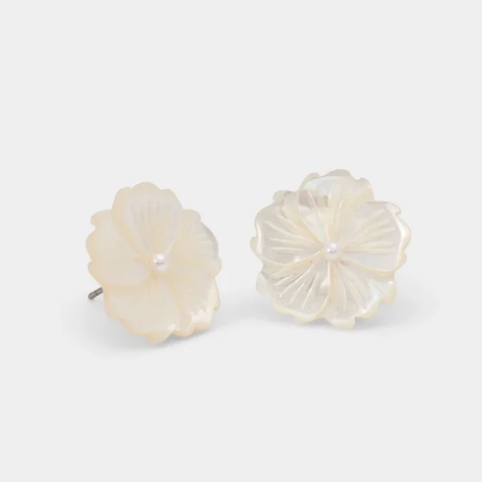 Camelliaa Earrings