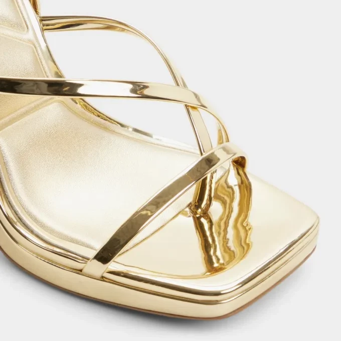 Cleadonn Strappy platform sandal
